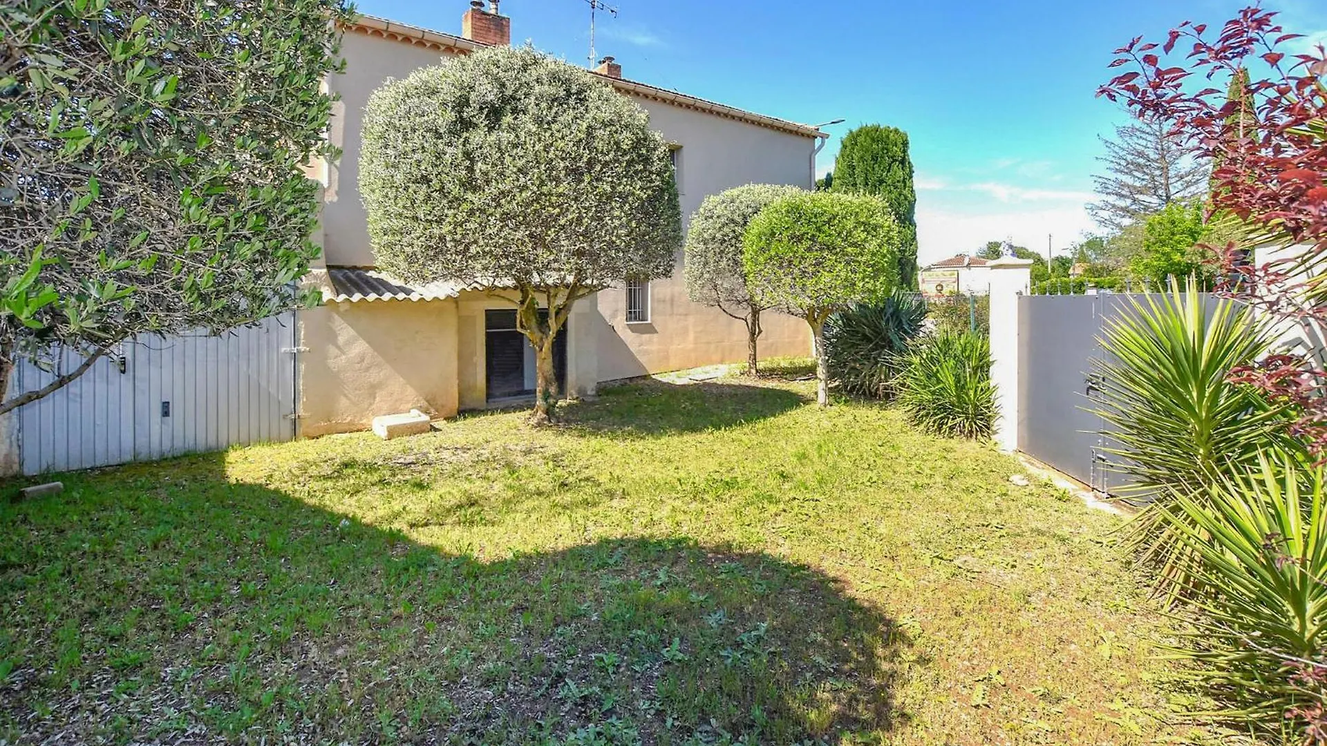 Holiday home Cozy Home In Sorgues With Kitchen