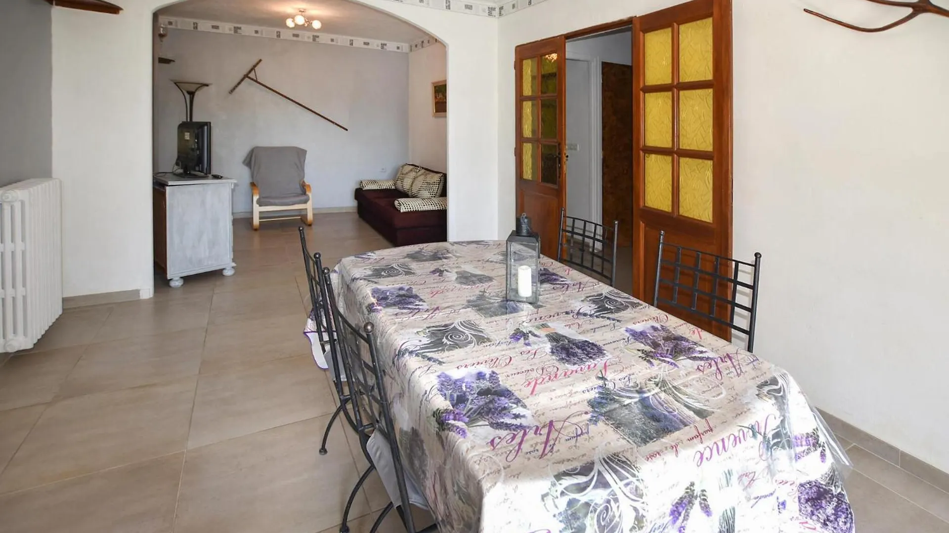 Cozy Home In Sorgues With Kitchen France