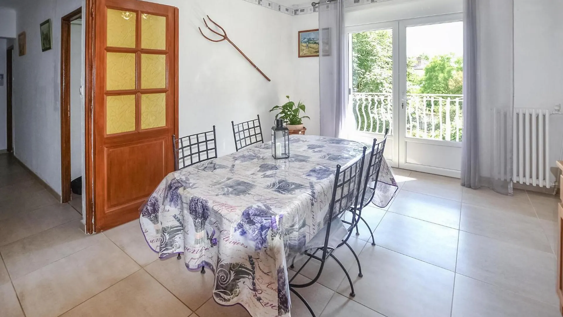 Cozy Home In Sorgues With Kitchen France